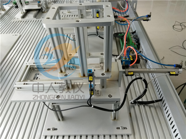 液壓閥臺內部結構,機構運動方案創新設計簡圖怎么做的呢(圖2)